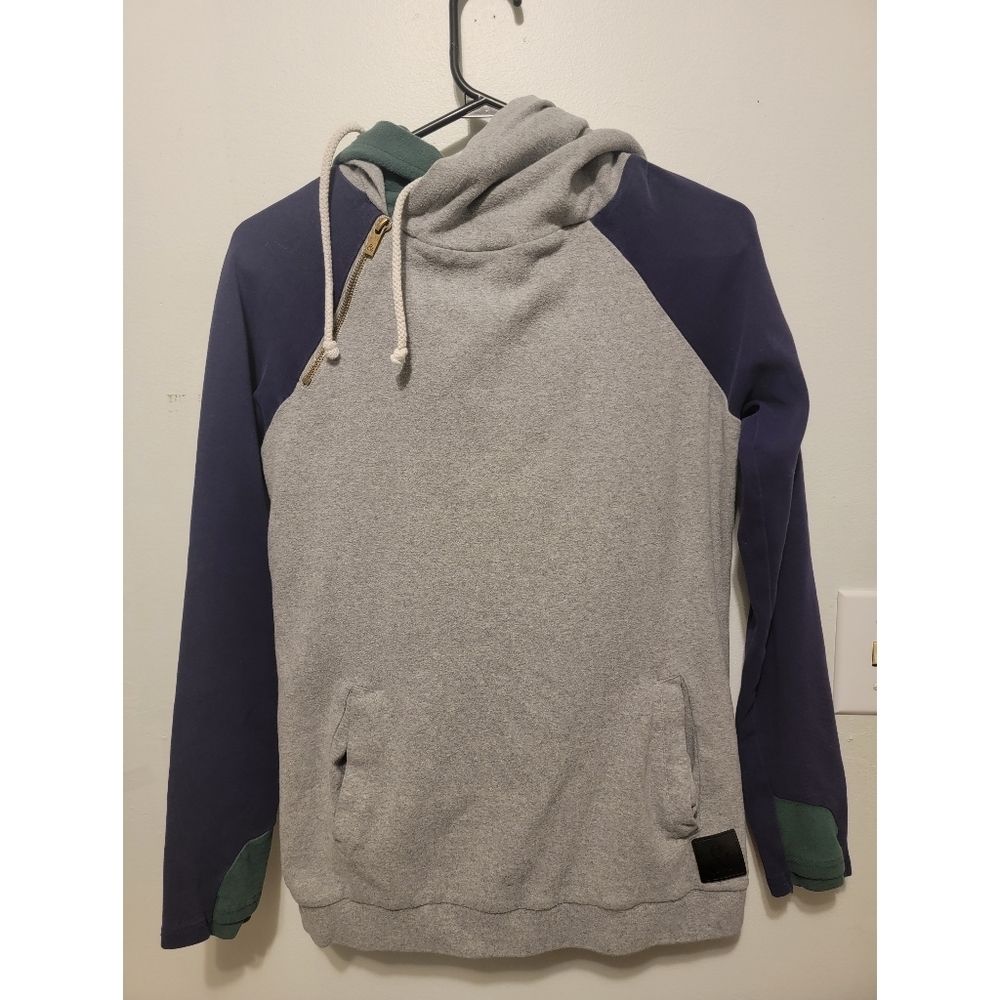 Ampersand double hooded sweater size medium